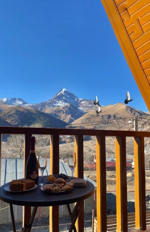 Twin Cottages Kazbegi Exterior photo